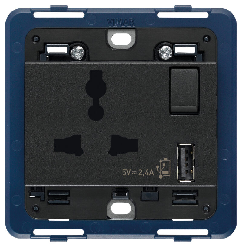 2P+E 13A SICURY socket multistd USBA gre